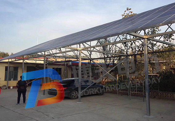 停車場光伏安裝完成